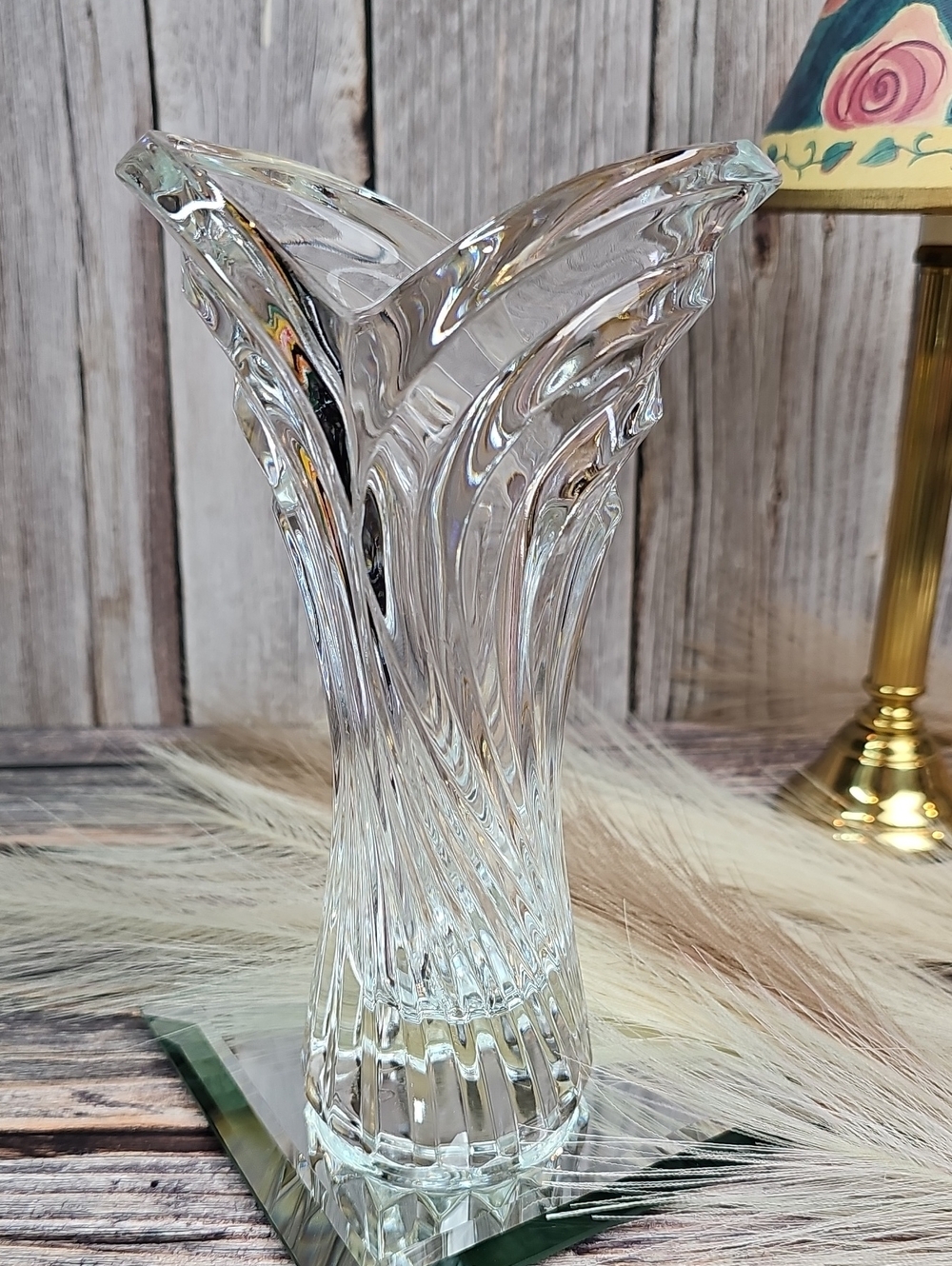 VINTAGE MIKASA SPRING FLAIR SWIRLED SPLIT-LEAF 8" LEAD CRYSTAL VASE